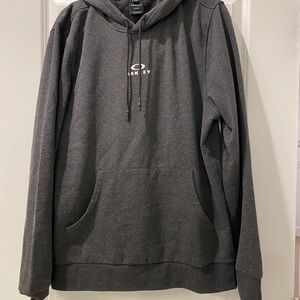 NWOT Men’s Oakley Hoodie